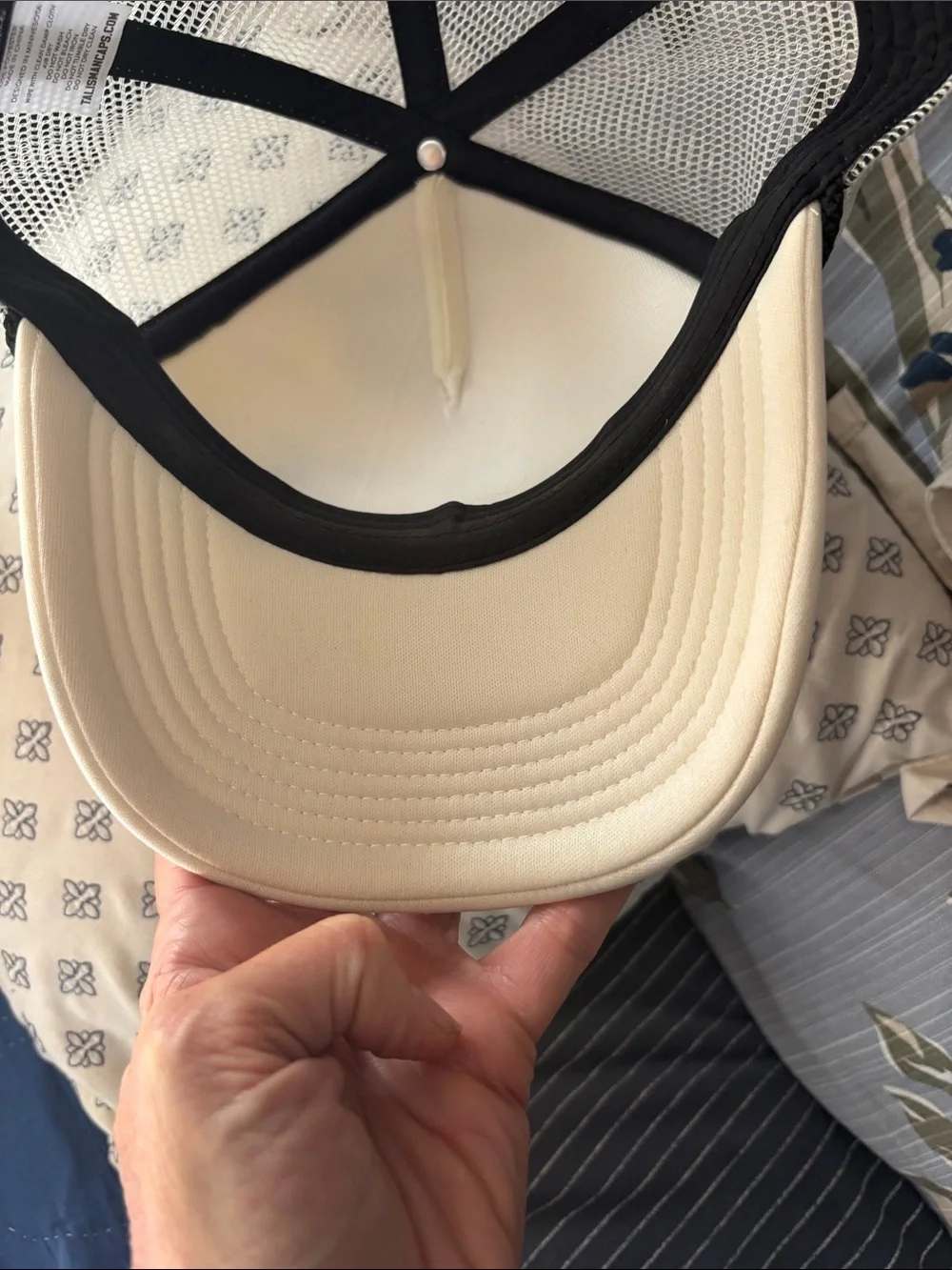 Après Baseball Foam Trucker Hat in White with Black Trim